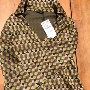 Groovy Zara Collared Top 🕊